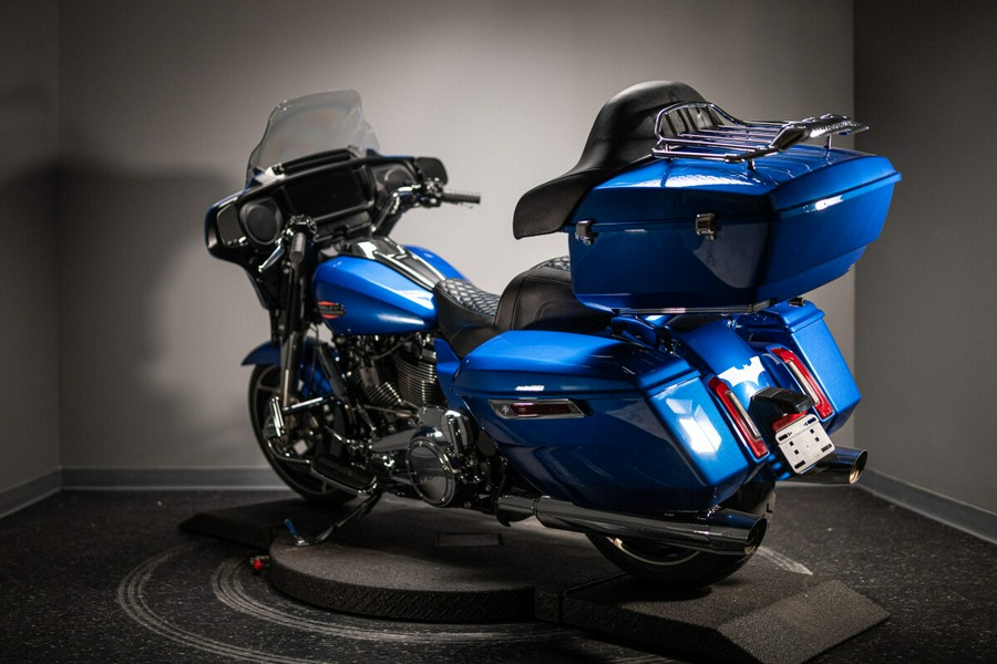 2024 Street Glide® (FLHX)