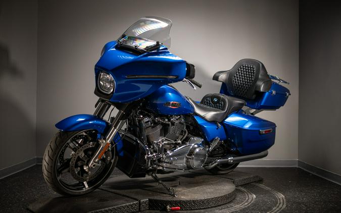 2024 Street Glide® (FLHX)