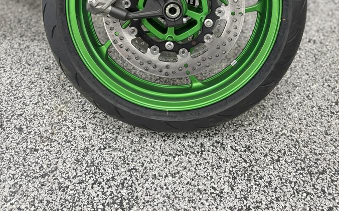 2026 KAWASAKI Z900 SE ABS Metallic Matte Graphenesteel Gray/Metallic Matte Carbon Gray - K8854