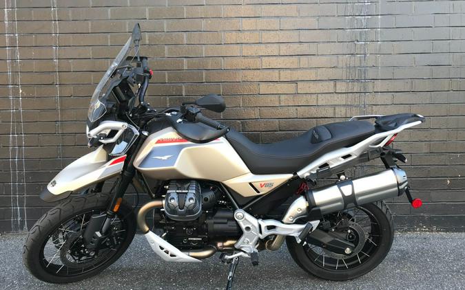 2025 Moto Guzzi V85 TT Travel
