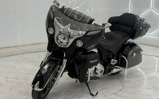 2024 Indian Roadmaster Black Metallic/Titanium Metallic