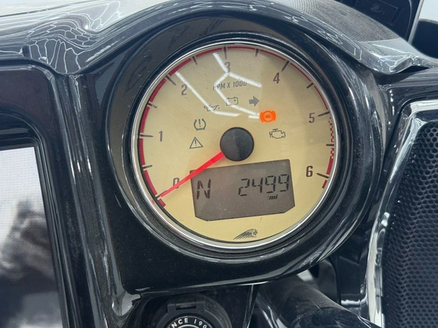 2024 Indian Roadmaster Black Metallic/Titanium Metallic