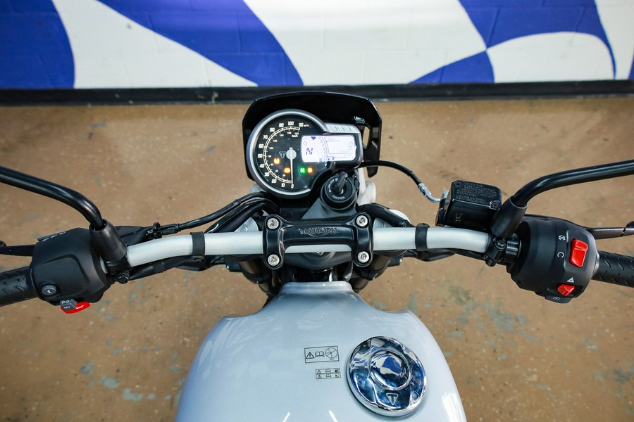 2027 Street Tracker 400 - Triumph