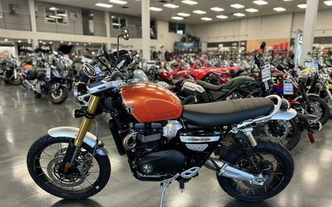 2024 Triumph Scrambler 1200 XE Baja Orange / Phantom Black XE