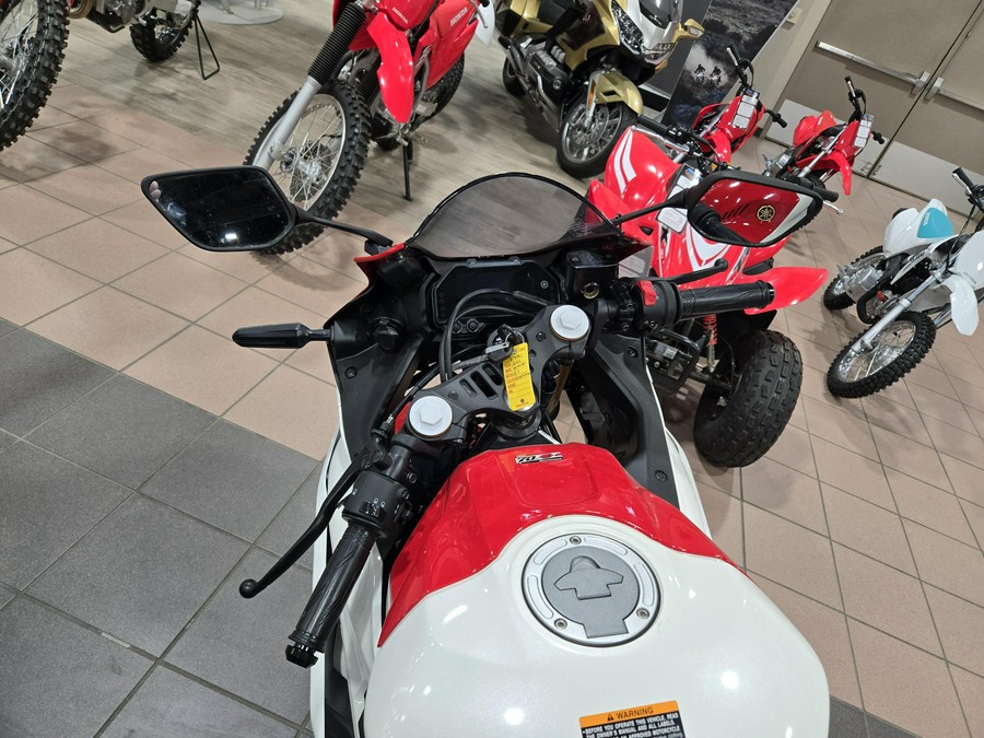 2026 YAMAHA YZF-R3 ABS 70TH ANNIVERSARY EDITION