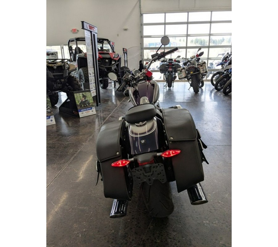 2022 BMW R 18 Classic 719 Galaxy Dust Metallic/Titan Silver Classic Black Storm Metallic