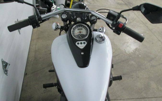 2016 Kawasaki Vulcan® 900 Classic