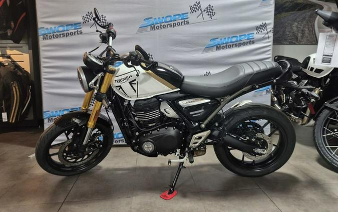 2026 Triumph Speed 400 Pearl Metallic White/Phantom Black Base