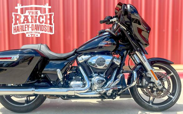 2024 Harley-Davidson® Street Glide® FLHX VIVID BLACK