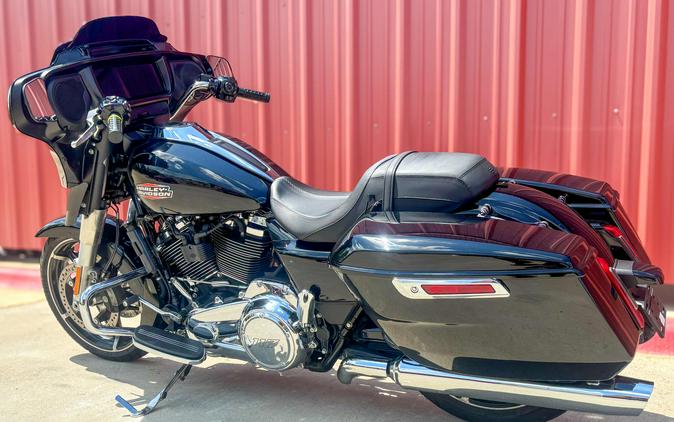 2024 Harley-Davidson® Street Glide® FLHX VIVID BLACK