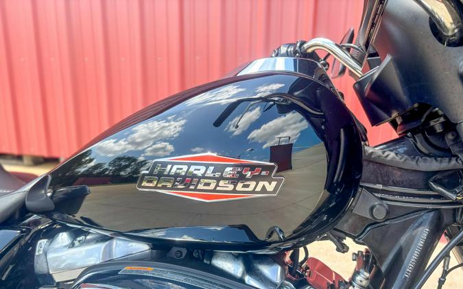 2024 Harley-Davidson® Street Glide® FLHX VIVID BLACK