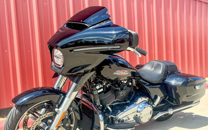 2024 Harley-Davidson® Street Glide® FLHX VIVID BLACK