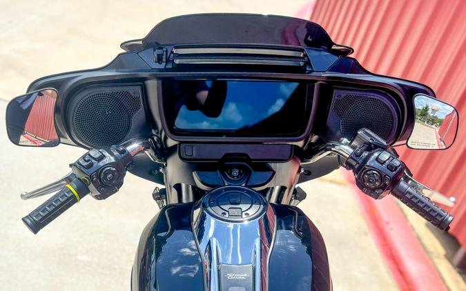 2024 Harley-Davidson® Street Glide® FLHX VIVID BLACK