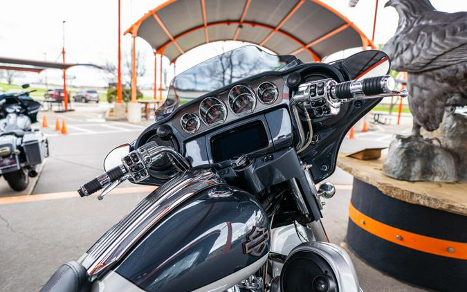 2019 CVO Street Glide FLHXSE