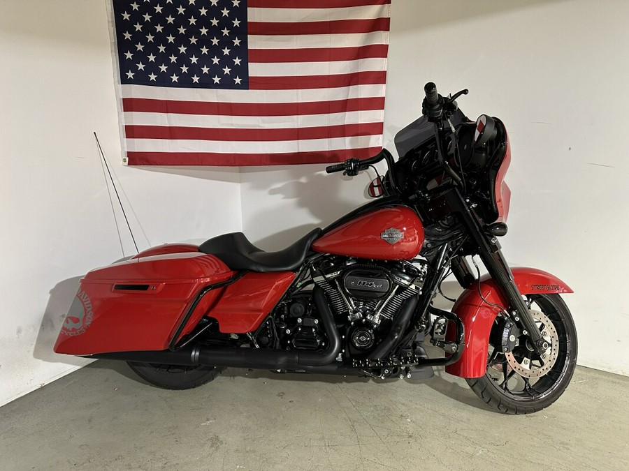 2022 Harley-Davidson Street Glide Special Redline Red - Black Finish