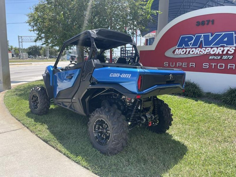 2023 Can-Am® Commander XT 700