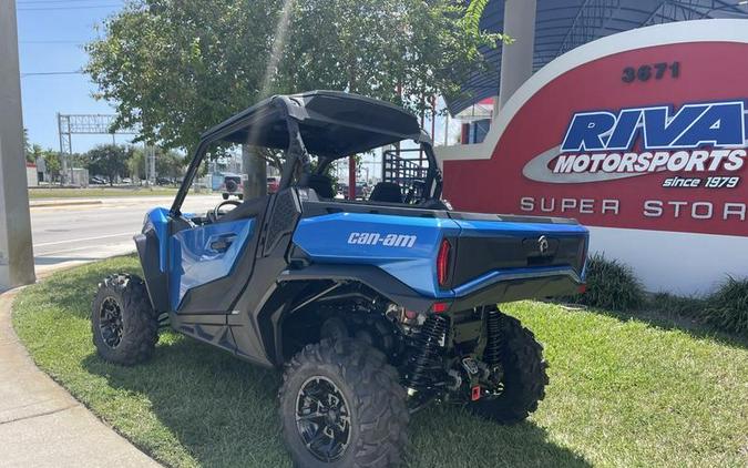 2023 Can-Am® Commander XT 700