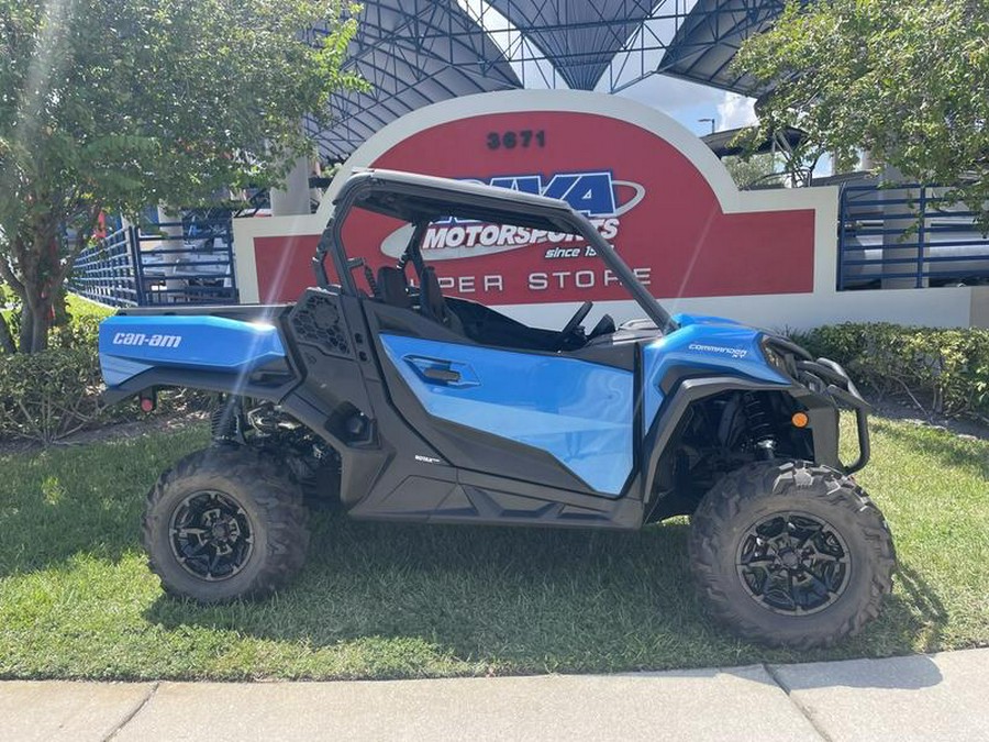 2023 Can-Am® Commander XT 700