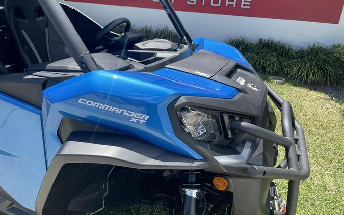 2023 Can-Am® Commander XT 700