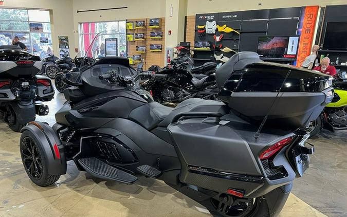 2023 Can-Am Spyder RT Limited Dark Wheels