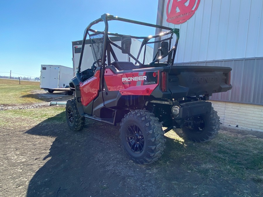 2024 Honda Pioneer 1000 Deluxe