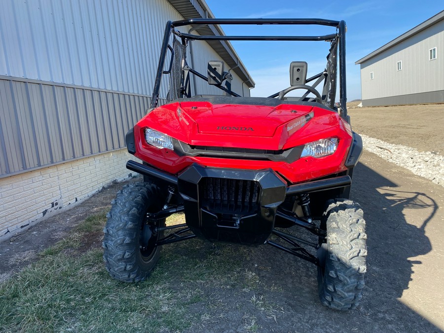 2024 Honda Pioneer 1000 Deluxe