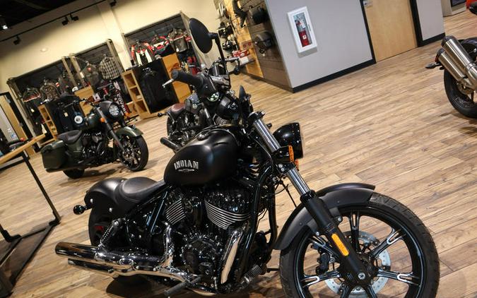 2022 Indian Motorcycle® Chief® Bobber Dark Horse® Black Smoke