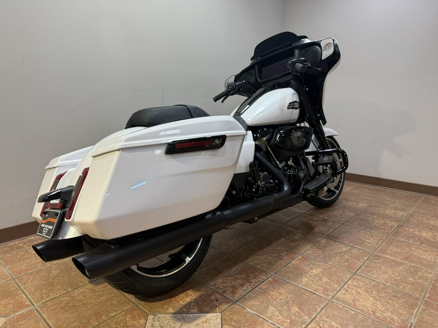 2025 FLHX Street Glide™