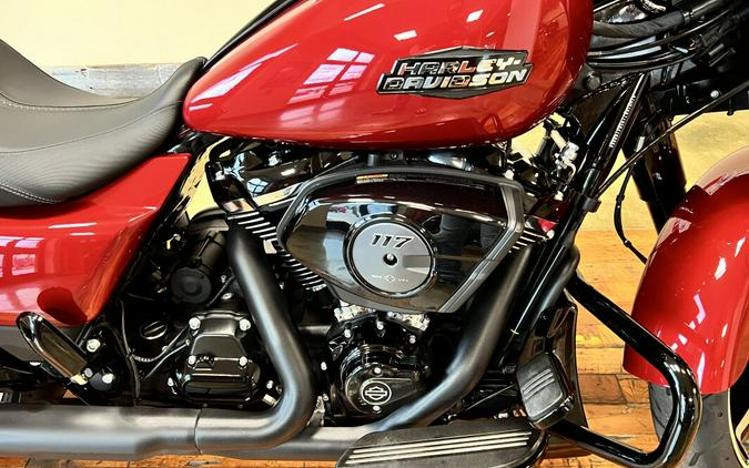 Used 2025 Harley-Davidson Street Glide Grand American Touring Motorcycle For Sale Near Memphis, TN