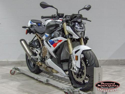 2022 BMW S 1000 R Review [15 Fast Facts with M Package]