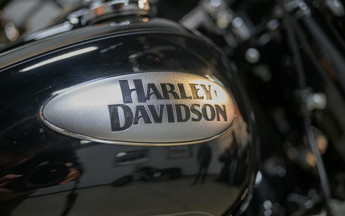 2024 Harley-Davidson Softail Heritage Classic Cruiser FLHCS