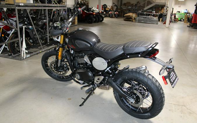 2026 Triumph Scrambler 400 XC Storm Grey