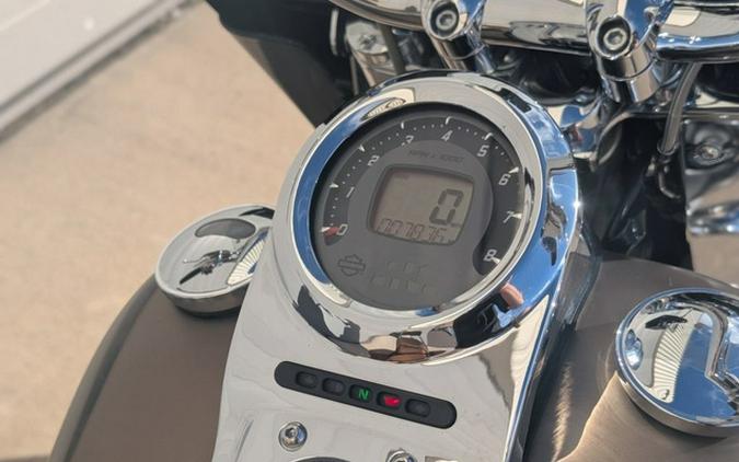 2012 Harley-Davidson FLSTSE3 - CVO Softail Convertible