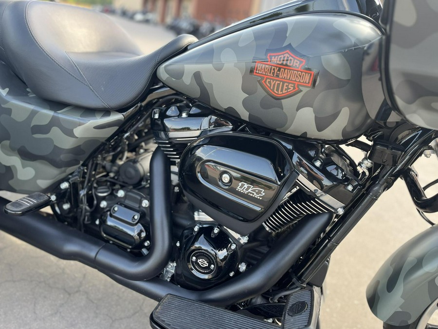 2025 Harley-Davidson® FLTRT Road Glide® 3 CUSTOM CAMO WRAP 855279