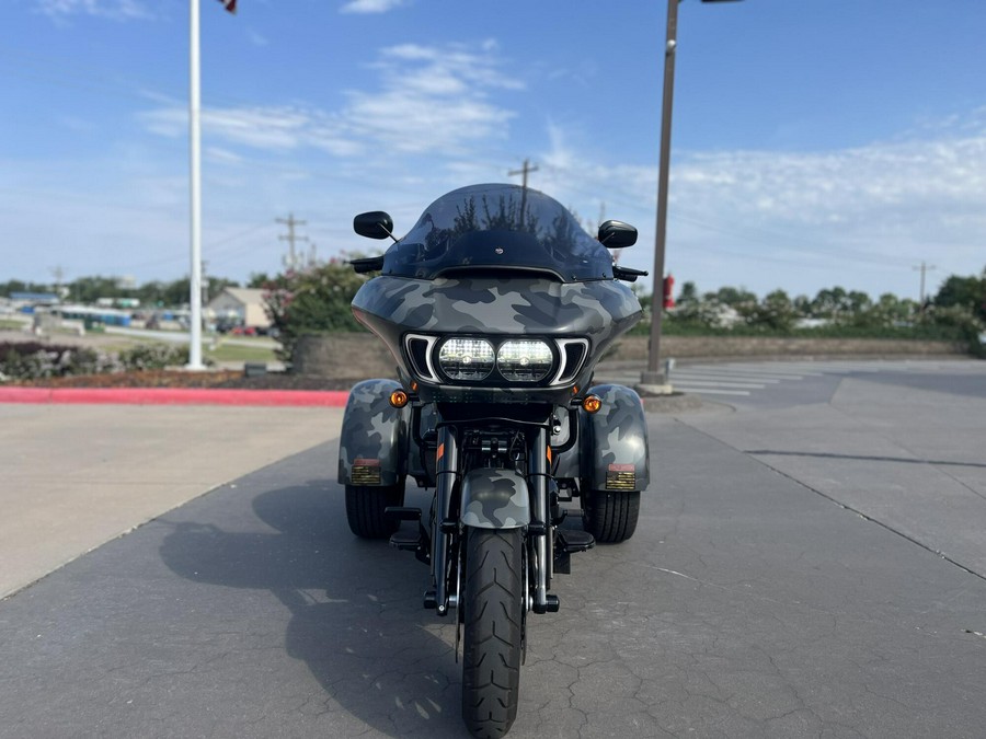 2025 Harley-Davidson® FLTRT Road Glide® 3 CUSTOM CAMO WRAP 855279