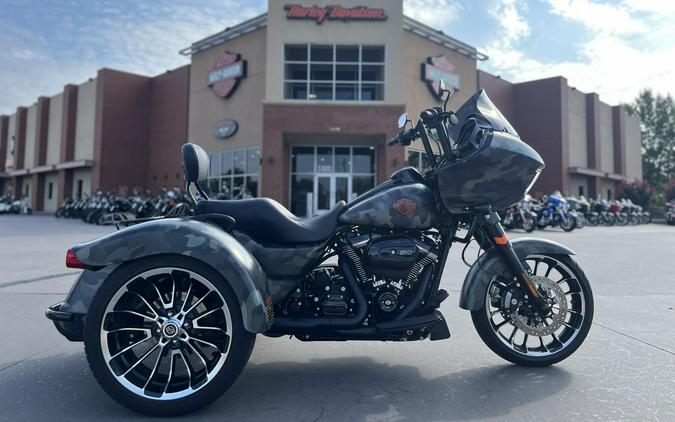 2025 Harley-Davidson® FLTRT Road Glide® 3 CUSTOM CAMO WRAP 855279