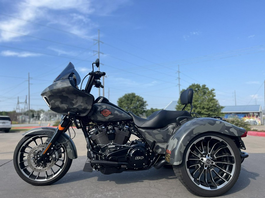 2025 Harley-Davidson® FLTRT Road Glide® 3 CUSTOM CAMO WRAP 855279