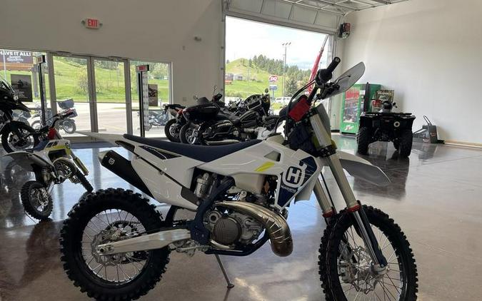 2022 Husqvarna® TX 300i