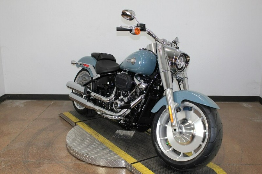 Harley-Davidson Fat Boy 114 2024 FLFBS 84385448 SHARKSKIN W/ PINSTRIPE