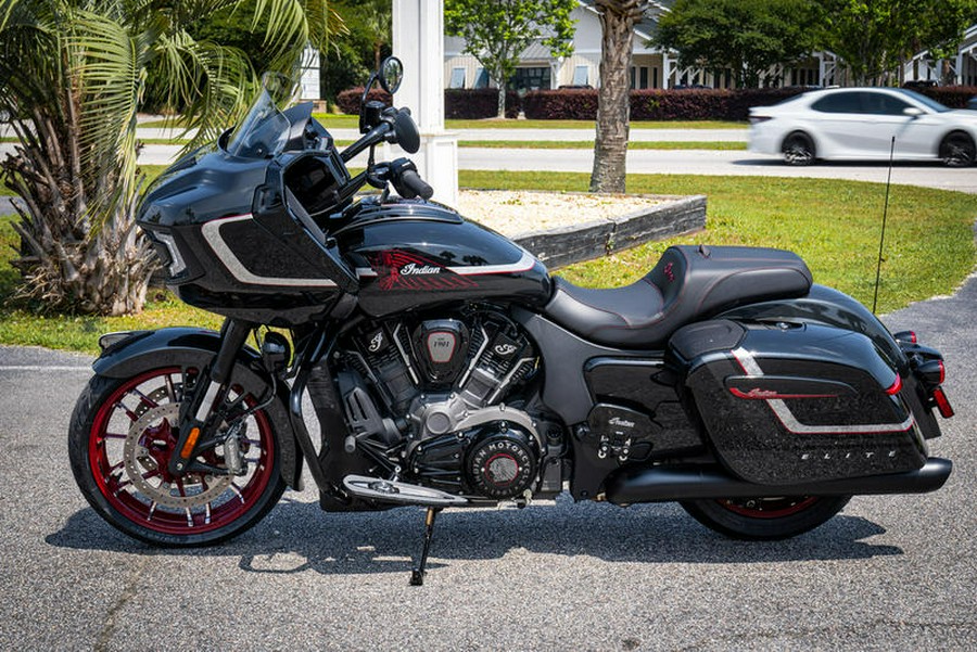 2024 Indian Motorcycle® Challenger® Elite Charcoal Candy/Black Candy