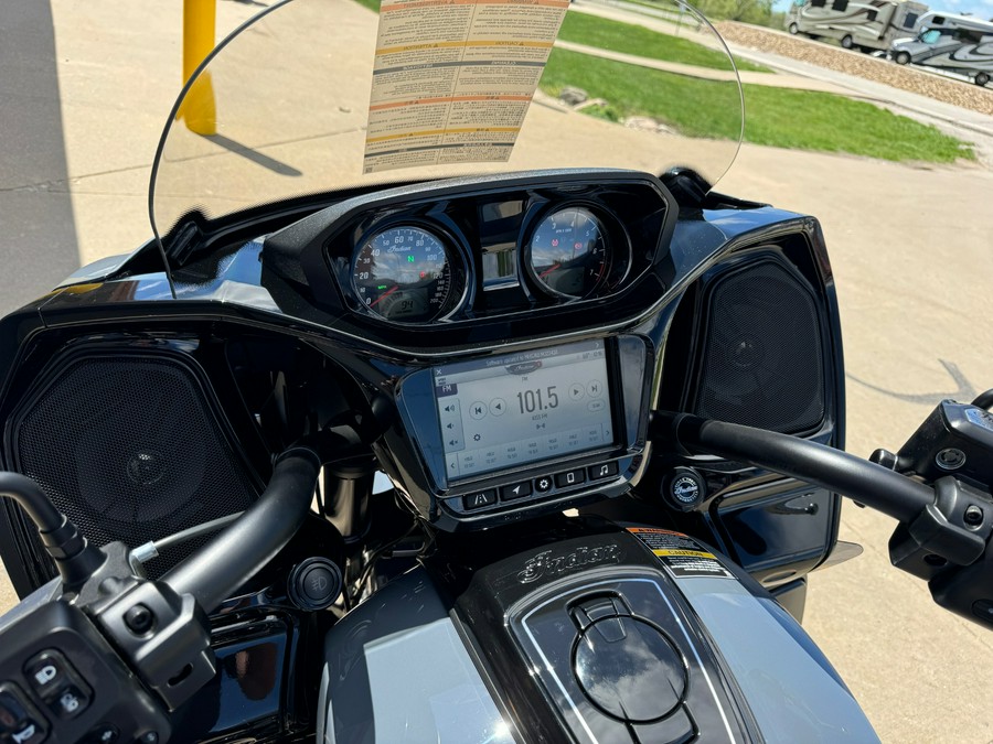 2024 Indian Pursuit® Dark Horse® with PowerBand Audio Package