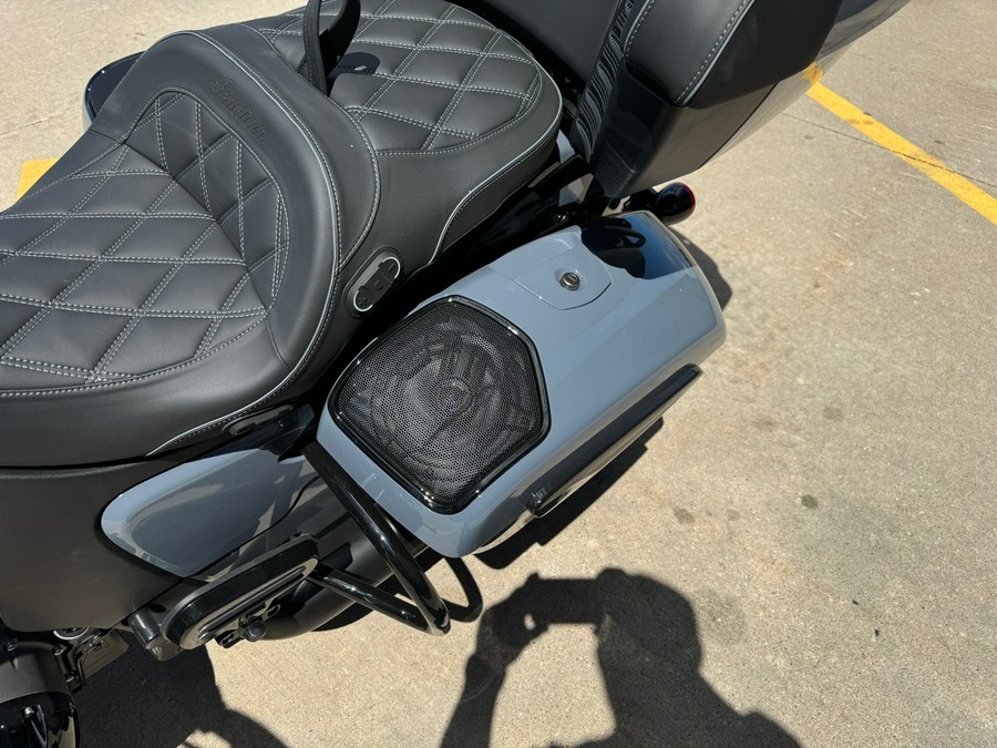 2024 Indian Pursuit® Dark Horse® with PowerBand Audio Package