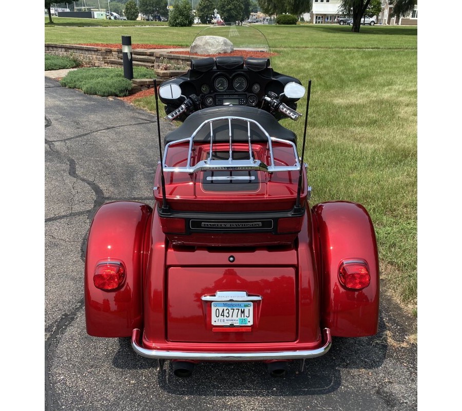 2012 Harley-Davidson Tri Glide Ultra Classic Two-Tone Ember Red Sunglo/Merlo