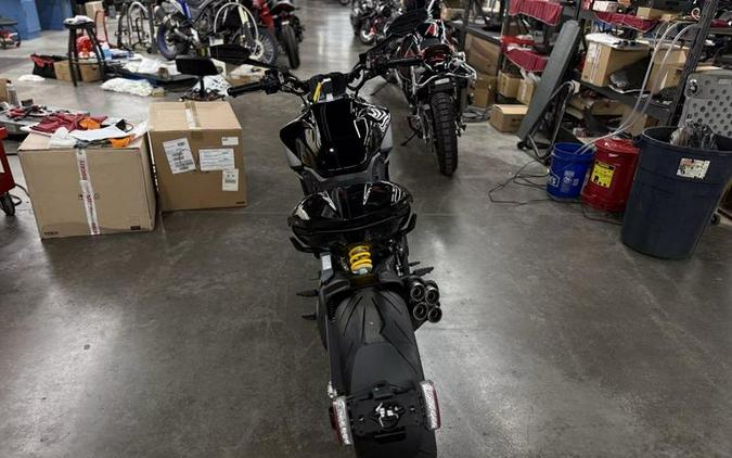 2025 Ducati Diavel V4 Thrilling Black