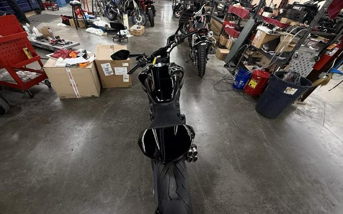 2025 Ducati Diavel V4 Thrilling Black