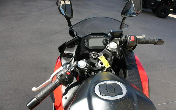 2025 Kawasaki Ninja® 500 ABS Passion Red/Metallic Flat Spark Black