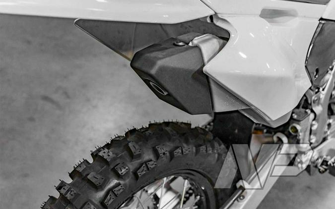2027 Kawasaki KLX140R