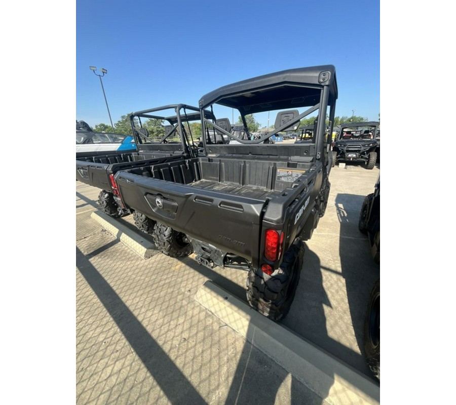 2026 Can-Am Defender HD7