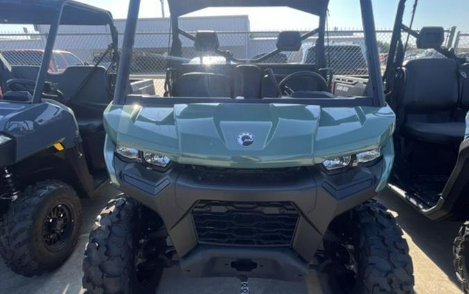 2026 Can-Am Defender HD7
