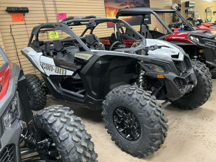 2024 Can-Am® Maverick X3 DS Turbo Catalyst Gray